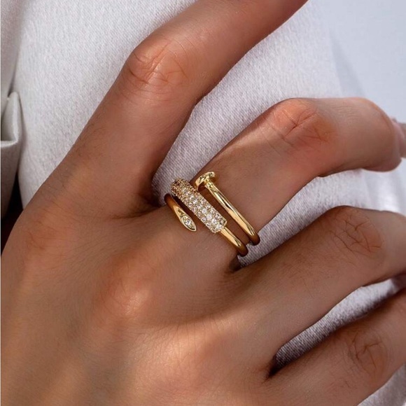 Elegant Gold and Silver Ring Set - Picture 1 of 8